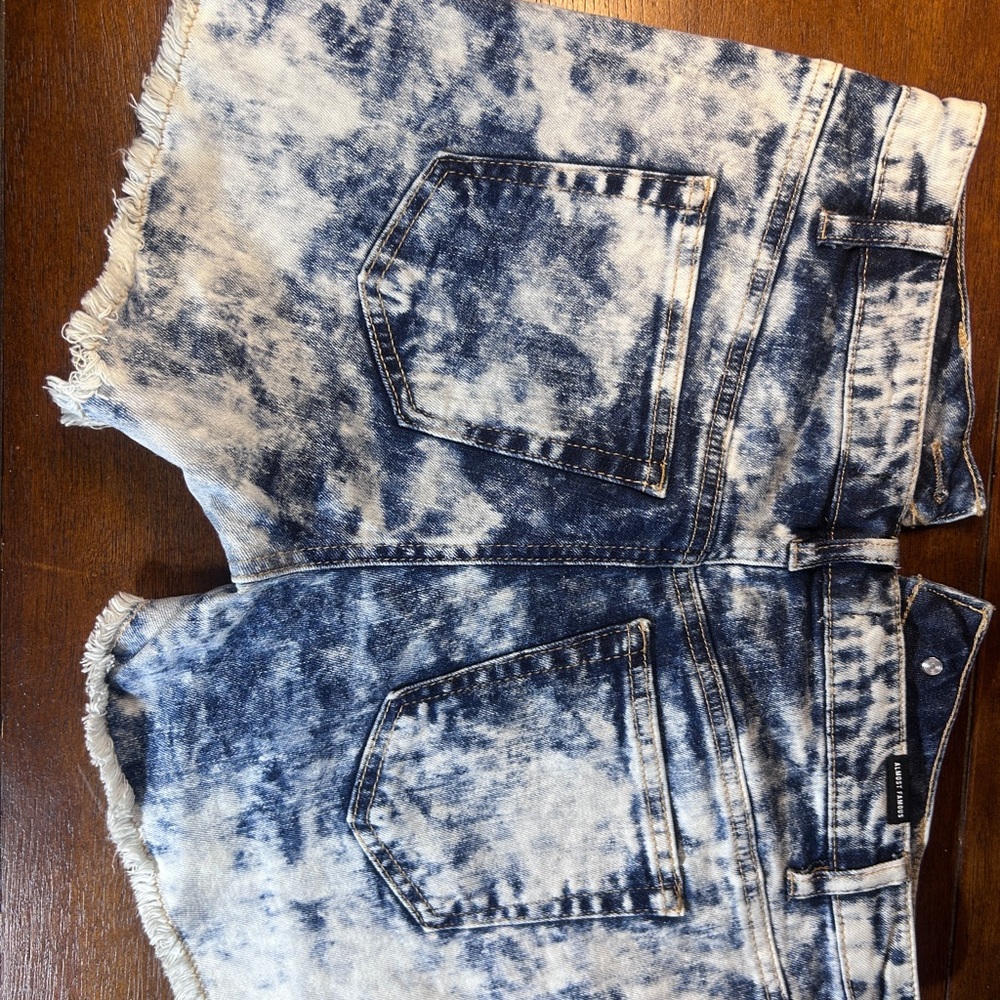 Almost Famous Blue Acid Wash Jeans - Picture 14 of 14